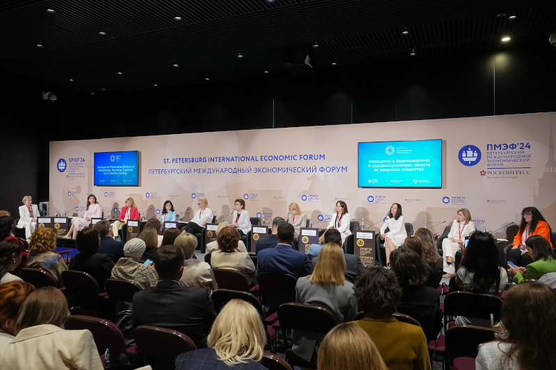 Кураторы, наставники и участницы проекта «Женщины за здоровое общество» приняли активное участие в ПМЭФ-2024