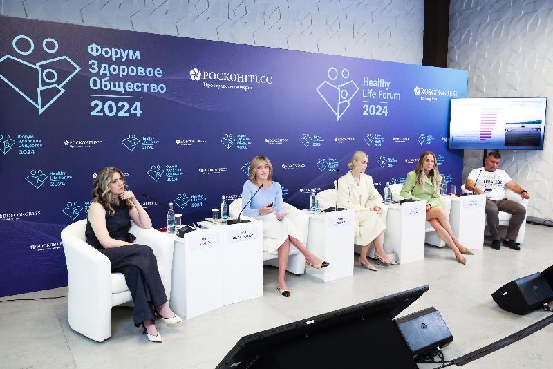 Более половины россиянок отказываются от вредных привычек в пользу красоты и молодости